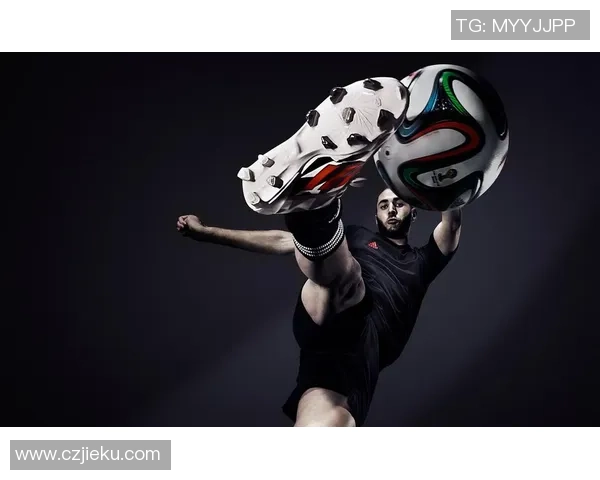 如何制作一张精美的足球球星壁纸并提升视觉效果的技巧与步骤